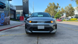 2022 Kia RIO 4 PTS S PACK TA AAC AUT VE PIEL BITONO F LED RA-17